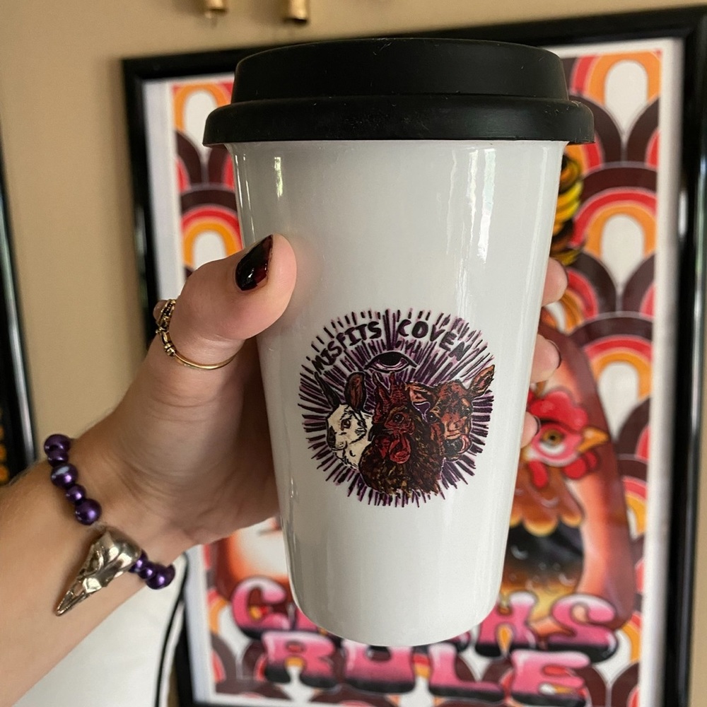 Help Rescue Animals!🐱🐮 Cruelty-Free Travel Ceramic Mug with Black Rubber Lid🐾